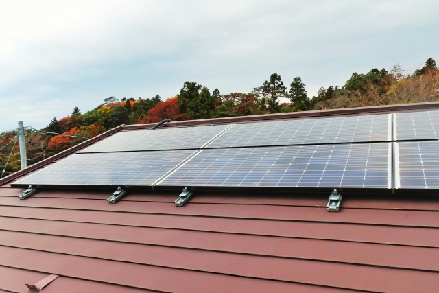 太陽光パネル取り付け前の屋根塗装のメリット